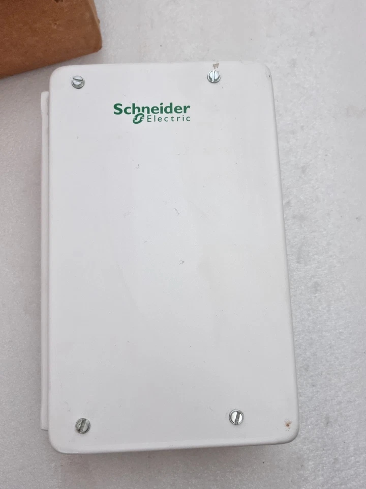Schneider Electric A9HXSND06WB182 DB Distribution Box New